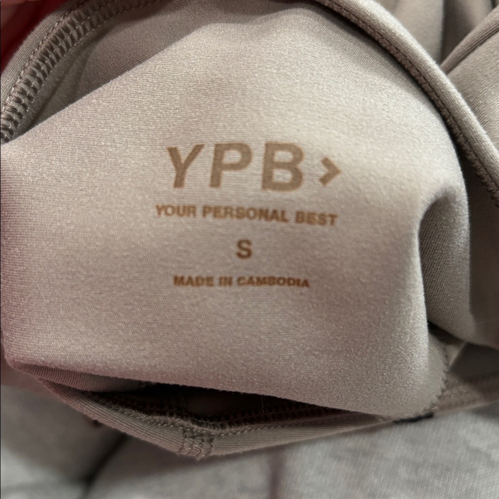 A&F YPB leggings - Picture 4 of 4